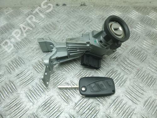 Used Switch Switch FIAT GRANDE PUNTO (199_) 1.2 (65 hp) 38814423 38814423
