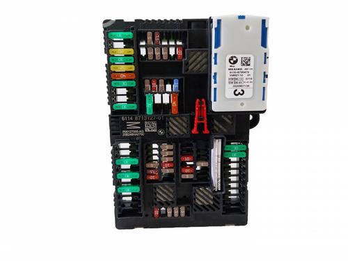 Used Fuse box Fuse box BMW 5 (G30, F90) 530 e Plug-in-Hybrid (292 hp) 39247604 39247604