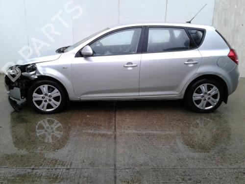 Right front fog light KIA CEE'D Hatchback (ED) 1.6 CRDi 115 | BP38809934C31  - Image 7