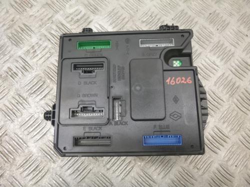fuse-box-renault-megane-iii-hatchback-bz01_-b3_-2008-38815316 main image