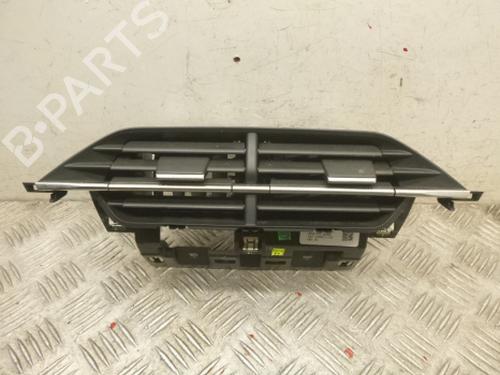 Used Air vent Air vent PEUGEOT 2008 II (UD_, US_, UY_, UJ_, UR_, UC_) e-2008 (UKZKXZ) (136 hp) 38815409 38815409