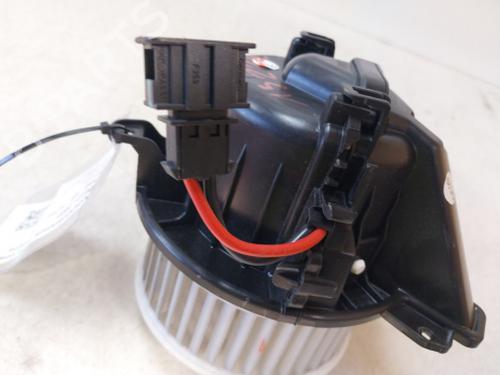 Heater blower motor VW POLO VI (AW1, BZ1, AE1) 1.0 TSI | BP38812742M62 - Image 6