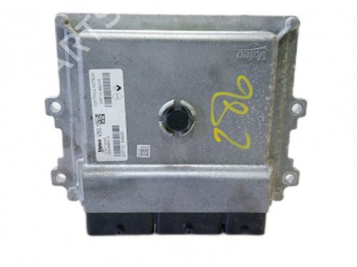 engine-control-unit-ecu-dacia-sandero-ii-2012-38812402 main image