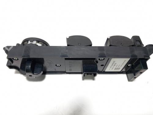 Right front window switch FORD FOCUS III Saloon 1.5 TDCi | BP38805948I26 - Image 2