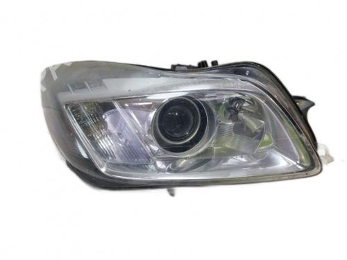 Used Right headlight Right headlight VAUXHALL INSIGNIA Mk I (A) Hatchback (G09) 2.0 CDTI (68) (160 hp) 38813297 38813297