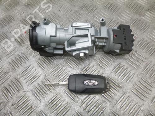 switch-ford-mondeo-v-hatchback-ce-2014-38807039 main image