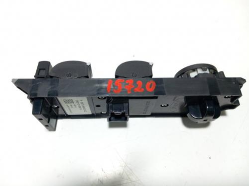 Right front window switch FORD FOCUS III Saloon 1.5 TDCi | BP38805948I26 - Image 3