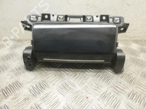 Used Glove box Glove box PEUGEOT 2008 II (UD_, US_, UY_, UJ_, UR_, UC_) e-2008 (UKZKXZ) (136 hp) 38815407 38815407