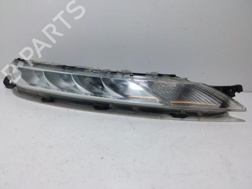 right-daytime-light-citroen-c4-grand-picasso-ii-da_-de_-2013-38812595 main image