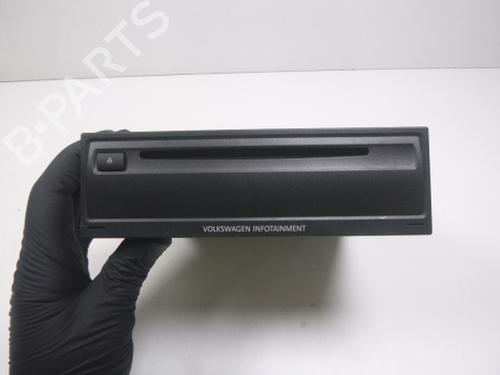 radio-vw-golf-vii-5g1-bq1-be1-be2-2012-2013-2014-2015-2016-2017-2018-2019-2020-2021-38806529 main image