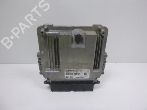 engine-control-unit-ecu-hyundai-i30-gd-2011-38804485 main image