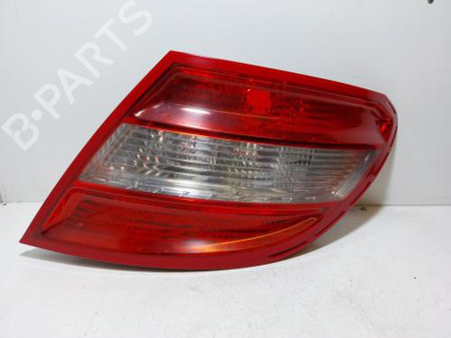 Used Right taillight Right taillight MERCEDES-BENZ C-CLASS (W204) C 200 CDI (204.001) (136 hp) 38809375 38809375