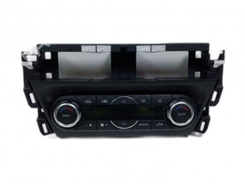 climate-control-mazda-3-saloon-bm_-bn_-2013-2014-2015-2016-2017-2018-2019-38813435 main image
