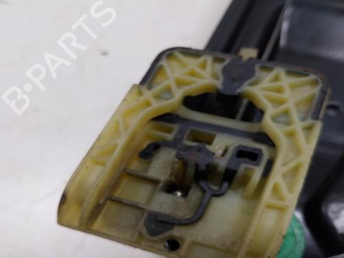 Left front window motor FORD FOCUS III 1.6 TDCi | BP38808317E21 - Image 10