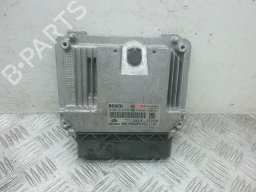 Used Engine control unit (ECU) Engine control unit (ECU) HYUNDAI ix35 Van CRDi (136 hp) 38806165 38806165