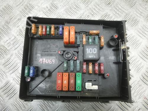 Used Fuse box Fuse box VW CADDY III Box Body/MPV (2KA, 2KH, 2CA, 2CH) 1.9 TDI (105 hp) 38807931 38807931