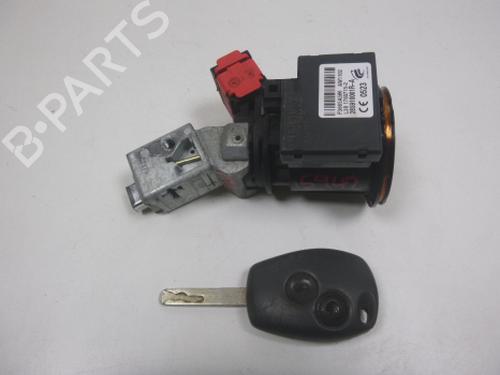 switch-renault-trafic-iii-van-fg_-2014-38809990 main image