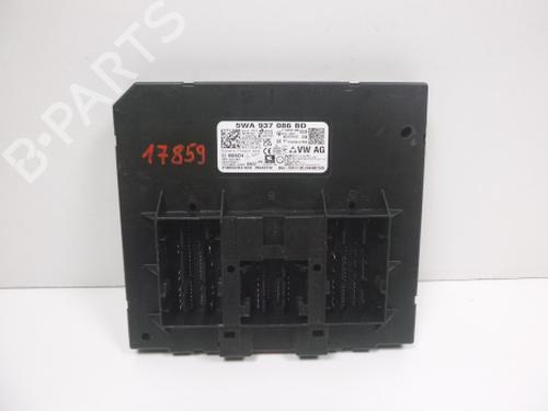 Used Fuse box Fuse box VW GOLF VIII Variant (CG5, DB5) 1.5 TSI (116 hp) 38814110 38814110