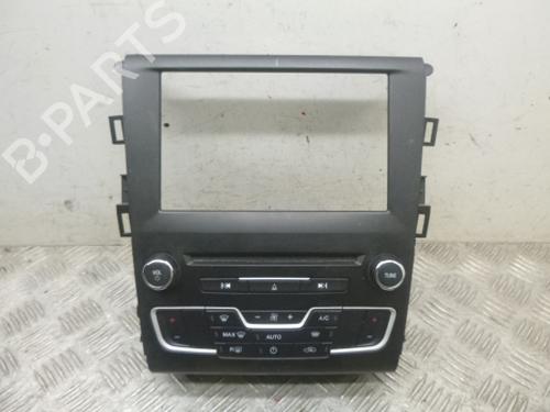 climate-control-ford-mondeo-v-hatchback-ce-2014-38809573 main image