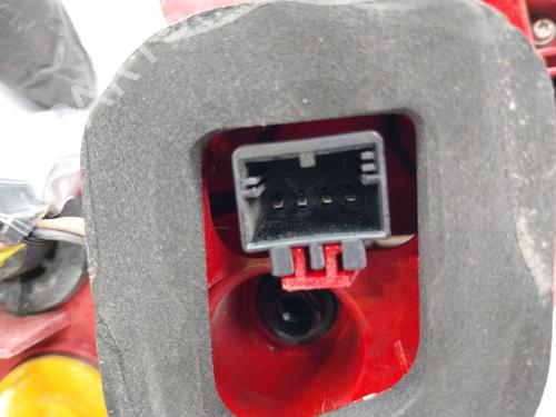 Right taillight VW PASSAT B7 (362) 1.6 TDI | BP38815671C35 - Image 6