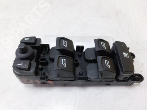 Used Right front window switch Right front window switch VOLVO V70 III (135) 2.0 D (136 hp) 38811870 38811870