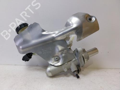 Brake master cylinder VW GOLF VIII (CD1, DA1) 2.0 TDI | BP38810586M77 - Image 4