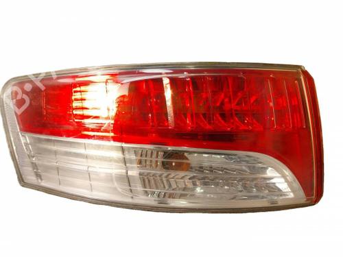 Used Left taillight Left taillight TOYOTA AVENSIS Saloon (_T27_) 2.0 D-4D (ADT270_, ADT270R) (126 hp) 40507984 40507984