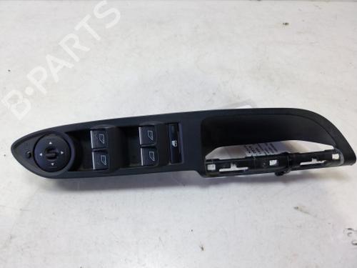 Used Right front window switch Right front window switch FORD KUGA II (DM2) 1.5 TDCi (120 hp) 38806332 38806332