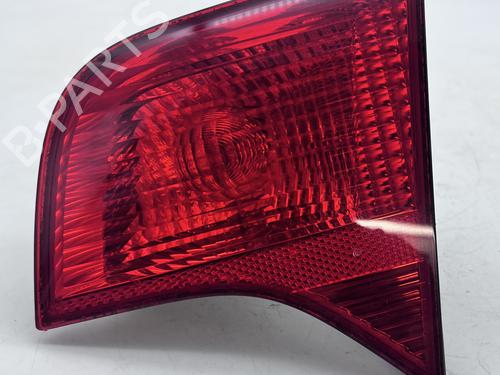 right-tailgate-light-audi-a4-b6-8e2-2000-2001-2002-2003-2004-2005-39672264 main image