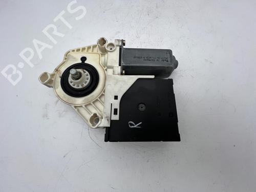 Right front window motor AUDI A4 B5 Avant (8D5) 2.4 | BP39683028E20 - Image 4