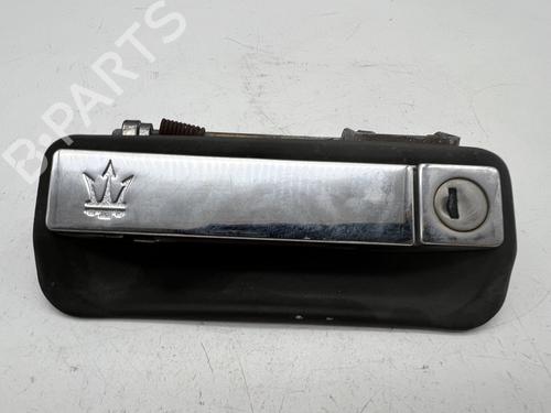 Used Front left exterior door handle Front left exterior door handle MASERATI BITURBO Coupe (AM 331) 222 SE (250 hp) 39674216 39674216