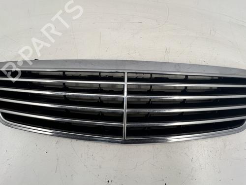 Used Grille Grille MERCEDES-BENZ S-CLASS (W220, V220) S 500, S 500 L (220.075, 220.175, 220.875) (306 hp) 39678798 39678798