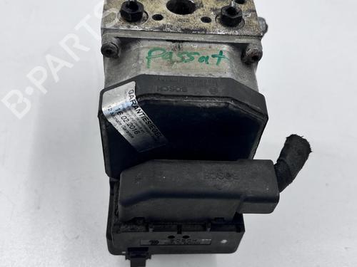 Used Electronic module Electronic module VW PASSAT B5 (3B2) 1.6 (101 hp) 40090925 40090925