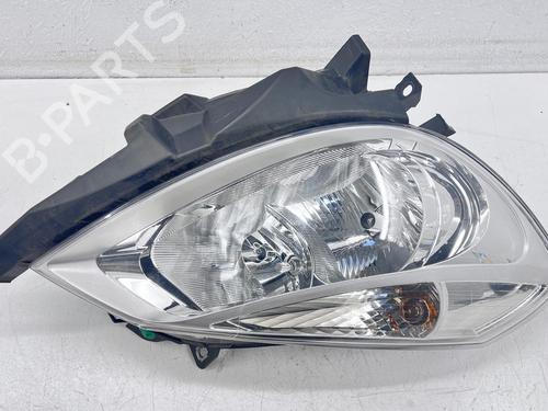 Used Right headlight Right headlight RENAULT CLIO III (BR0/1, CR0/1) 1.2 16V (BR02, BR0J, BR11, CR02, CR0J, CR11) (75 hp) 39677920 39677920
