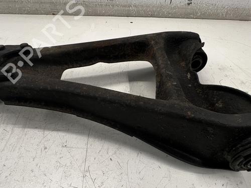 Used Right front suspension arm Right front suspension arm RENAULT 25 (B29_) 2.7 V6 Injection (B298) (141 hp) 39681154 39681154