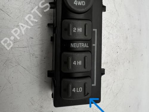 Switch CHEVROLET TAHOE (B2W) 5.3 V8 AWD | BP39682861I30 - Image 2