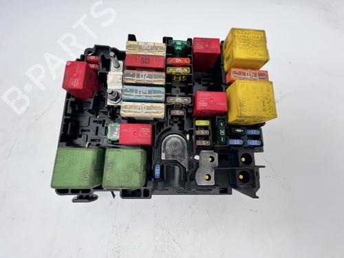 Fuse box PEUGEOT 2008 I (CU_) 1.2 VTi | BP39676236E1 - Image 3