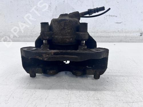 Used Right front steering knuckle Right front steering knuckle MERCEDES-BENZ SPRINTER 2-t Van (B901, B902) 214 (901.061, 901.062, 901.661, 901.662, 902.061,... (143 hp) 39673431 39673431