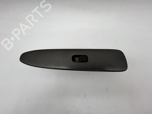 right-front-window-switch-lexus-is-i-_e1_-1999-2000-2001-2002-2003-2004-2005-39671249 main image