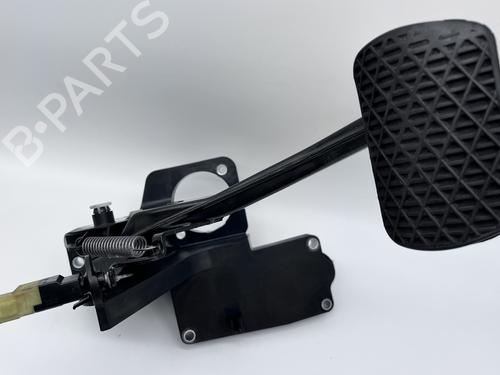 Used Break pedal Break pedal MERCEDES-BENZ A-CLASS (W169) A 150 (169.031, 169.331) (95 hp) 39678383 39678383