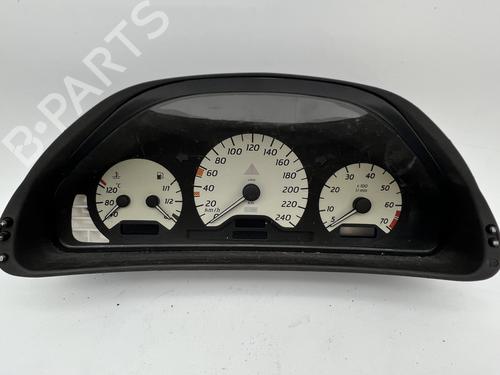 Kombiinstrument Kombiinstrument MERCEDES-BENZ CLK (C208) CLK 200 (208.335) (136 hp) 39679247 39679247