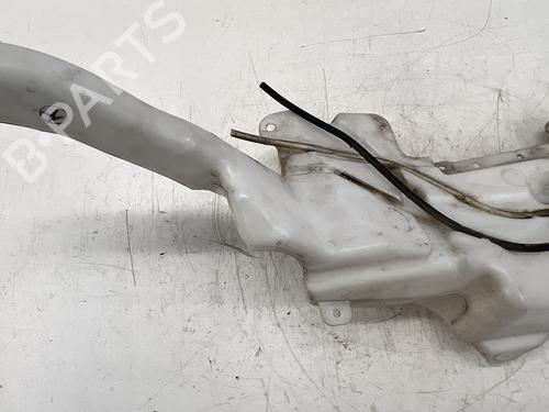 Used Windscreen washer tank Windscreen washer tank TOYOTA RAV 4 II (_A2_) 2.0 4WD (ACA21, ACA20) (150 hp) 39682672 39682672
