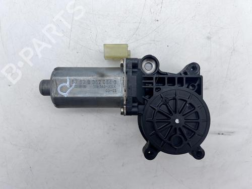 Right front window motor BMW 3 Touring (E46) 318 i | BP39672521E20 - Image 2