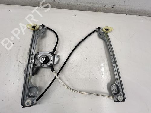 Right front window motor PEUGEOT 1007 (KM_) 1.6 16V | BP39677994E20 - Image 9