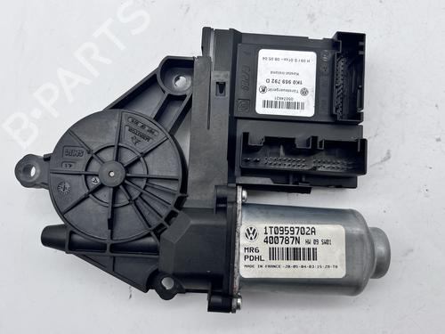 Used Right front window motor Right front window motor VW TOURAN (1T1, 1T2) 1.9 TDI (105 hp) 39675752 39675752