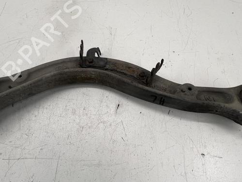 Venstre bagtil bærearm Venstre bagtil bærearm LAND ROVER RANGE ROVER IV (L405) 4.4 SDV8 4x4 (340 hp) 39681884 39681884