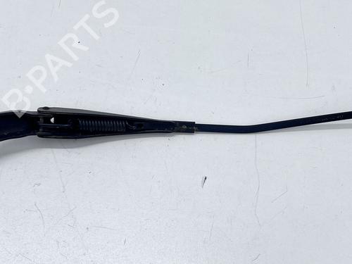 Used Front windshield wiper arm Front windshield wiper arm BMW 1 (F20) 116 i (136 hp) 39681540 39681540