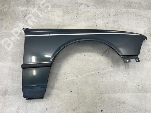 Used Right front fenders Right front fenders BMW 7 (E23) 732 i (197 hp) 39681166 39681166