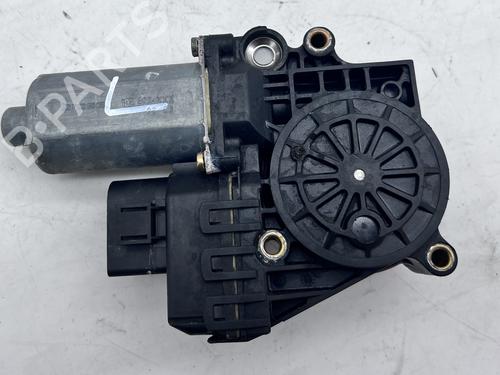 Rudehejsemotor forskærm venstre Rudehejsemotor forskærm venstre AUDI A6 C5 (4B2, 4B4) 2.5 TDI (163 hp) 39677007 39677007