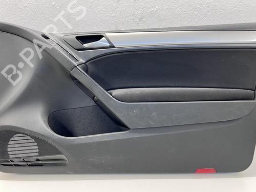Forreste højre beklædning Forreste højre beklædning VW GOLF VI (5K1) 1.4 (80 hp) 39673999 39673999